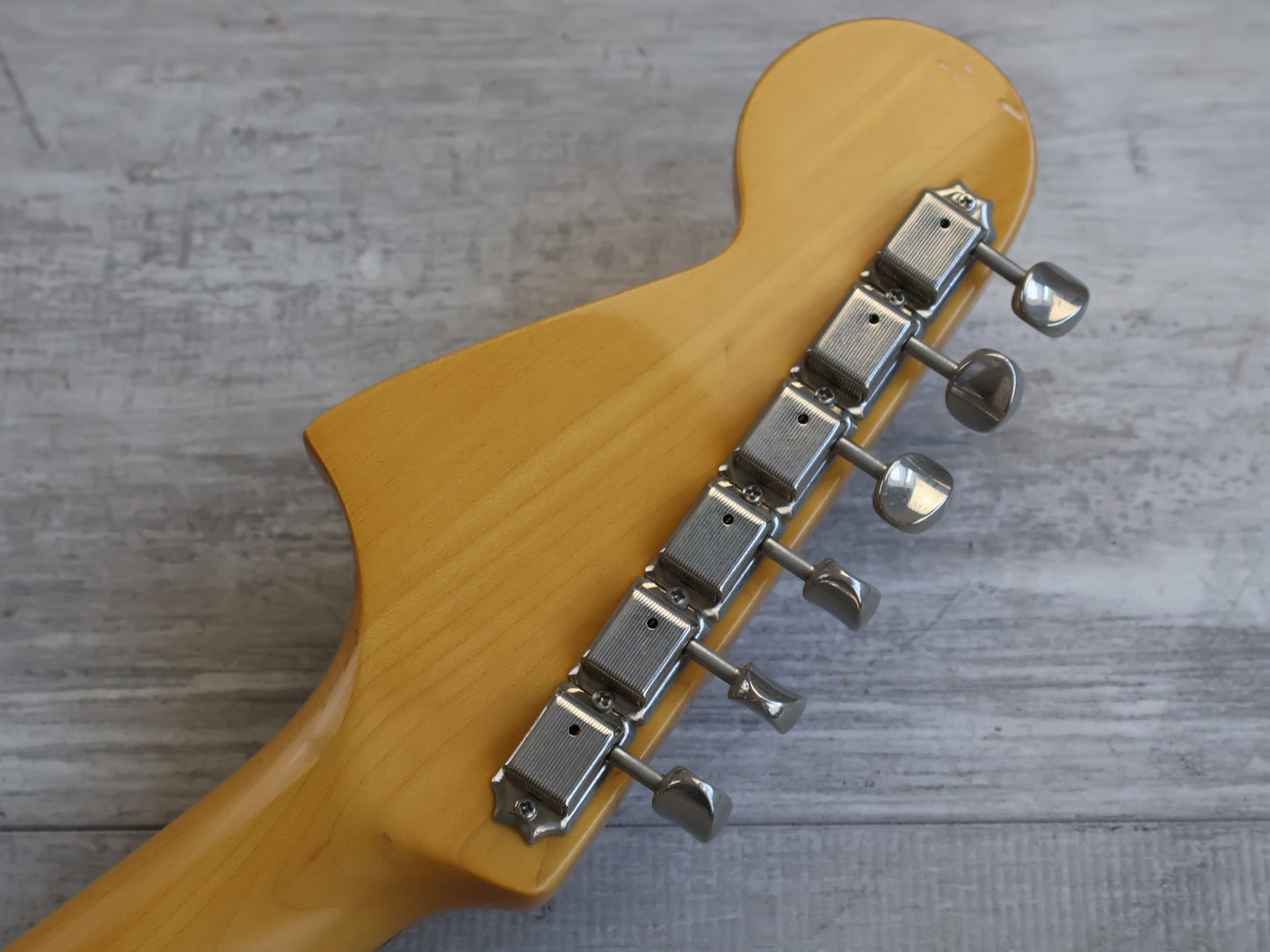 2004 Fender Japan JG66-80 '66 Reissue Jaguar (Sunburst)