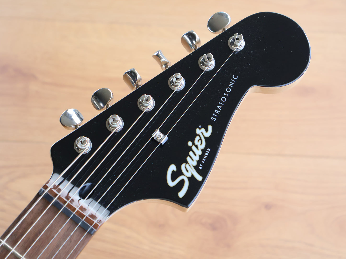 Squier Paranormal Strat-O-Sonic Black Pickguard (Vintage Blonde)