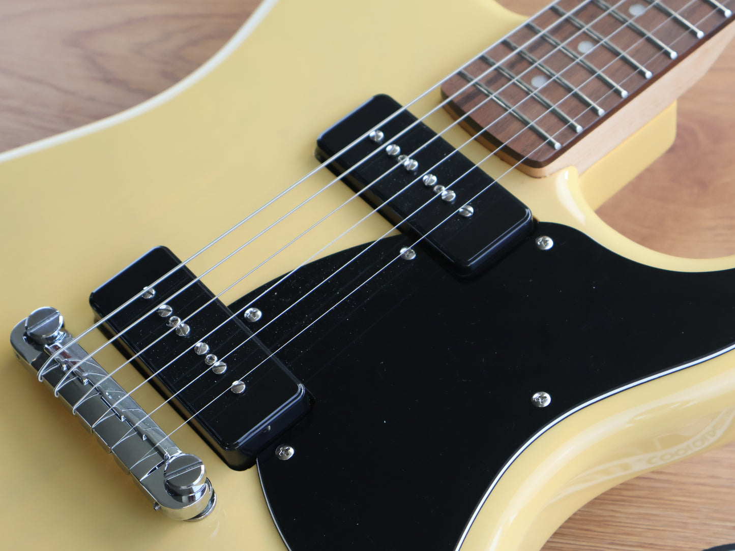 Squier Paranormal Strat-O-Sonic Black Pickguard (Vintage Blonde)