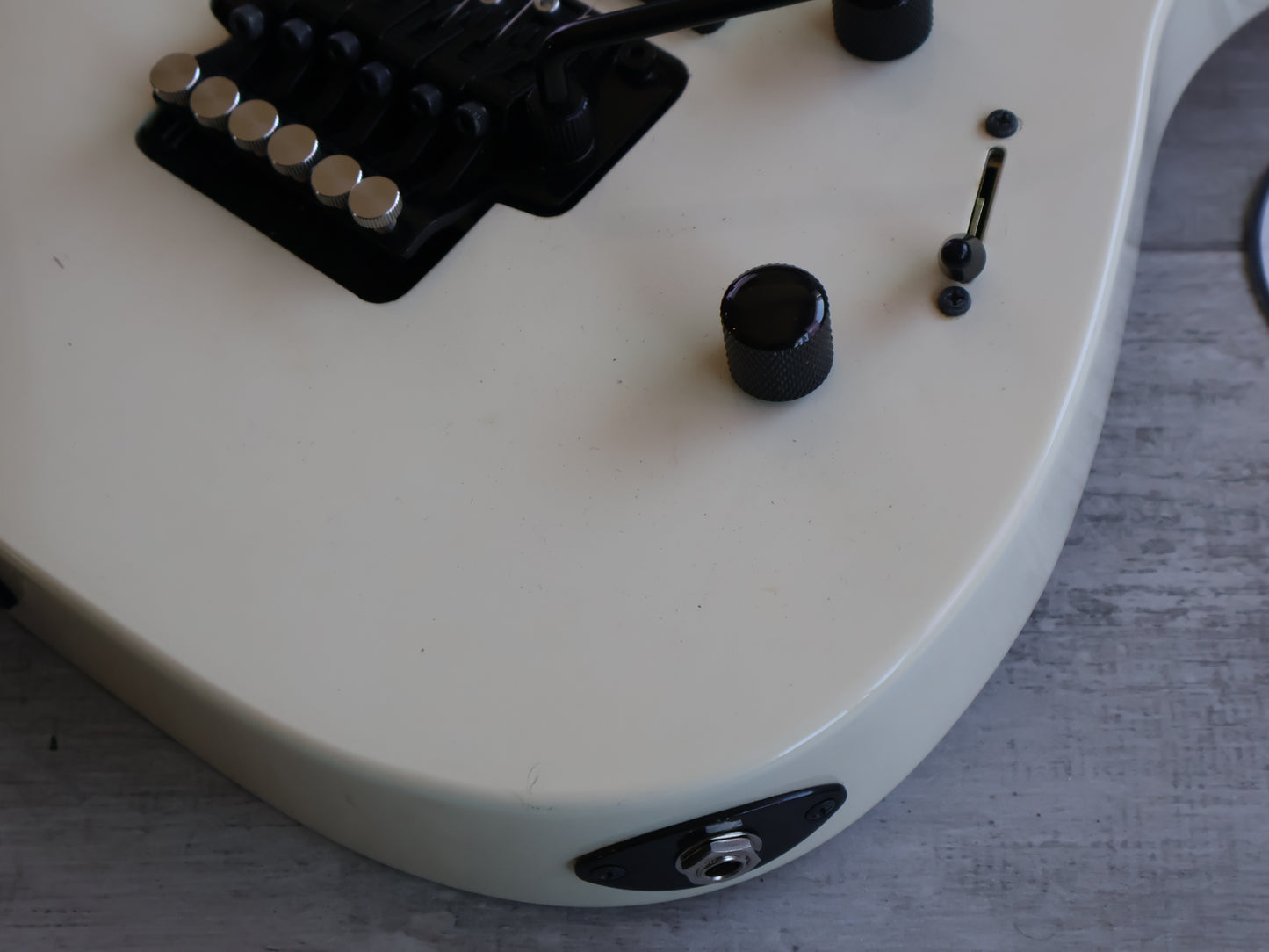 2000's Jackson Japan DK2M Pro Series Dinky w/EMG's (Snow White)