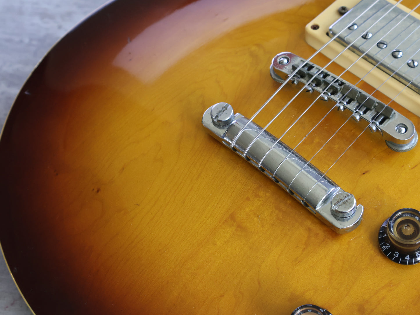 1970's Heerby Japan (by Kasuga) LS-500BS Les Paul Standard (Brown Sunburst)