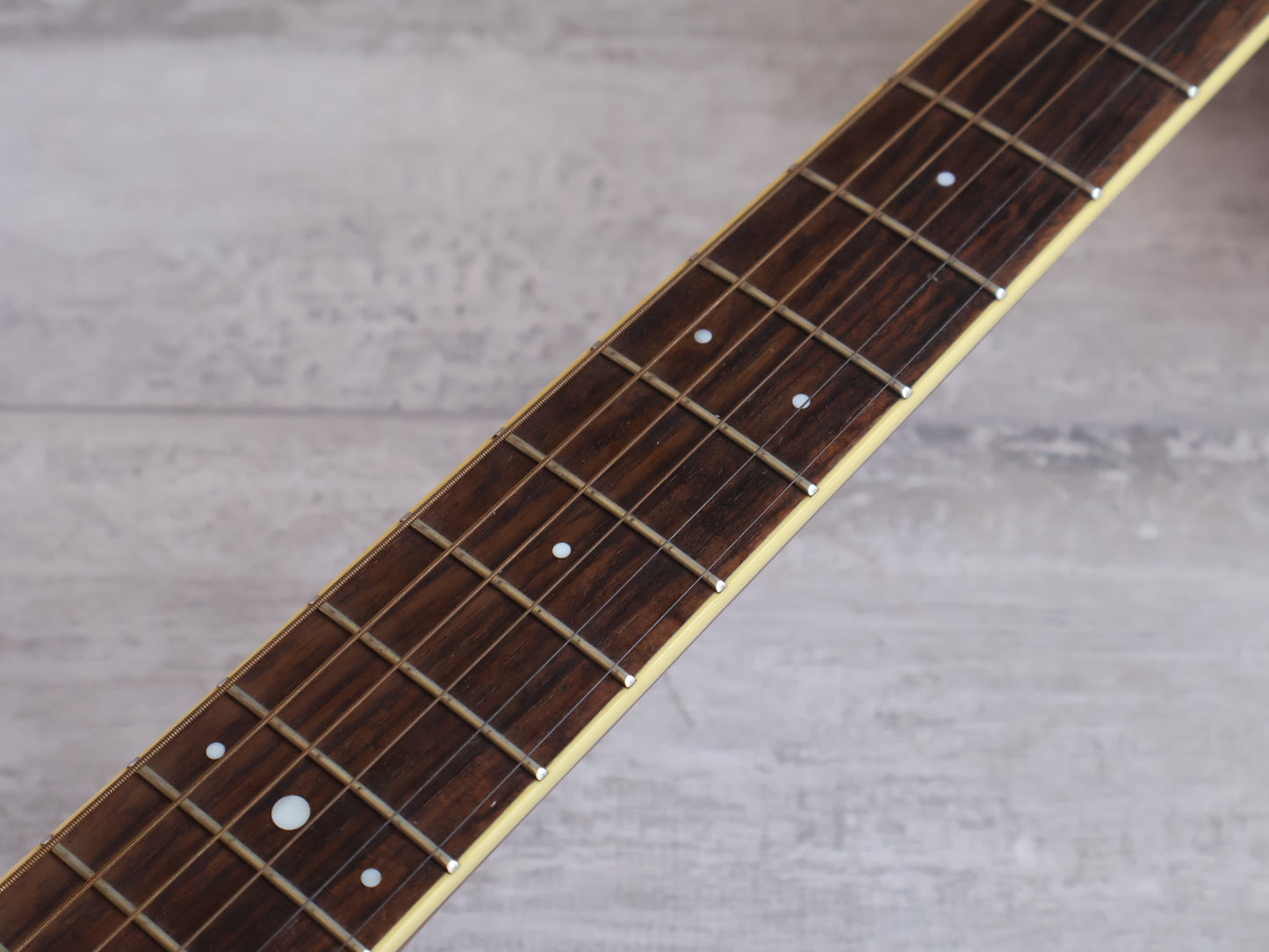 Yamaha LL6 ARE Solid Top Dreadnought Acoustic w/Pickup (Brown Sunburst)