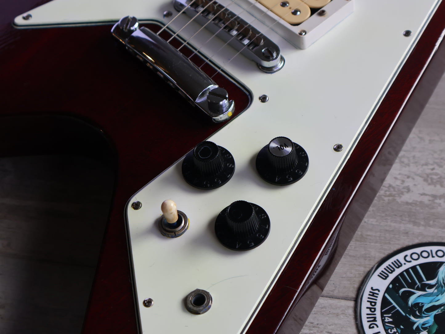 1980 Aria Pro II Japan FV-550 '67 Reissue Flying V (Cherry Red)