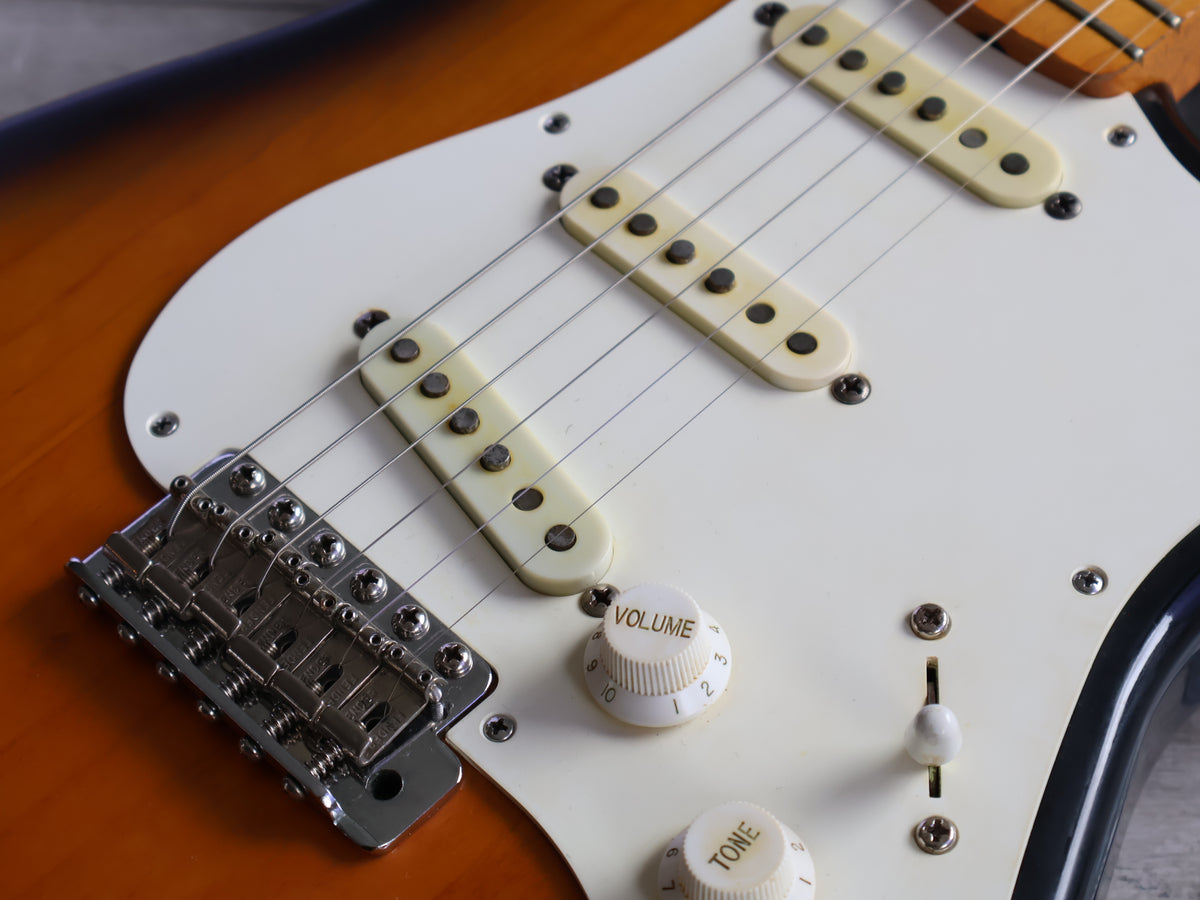 1992 Fender USA American Vintage '57 Stratocaster (Sunburst)