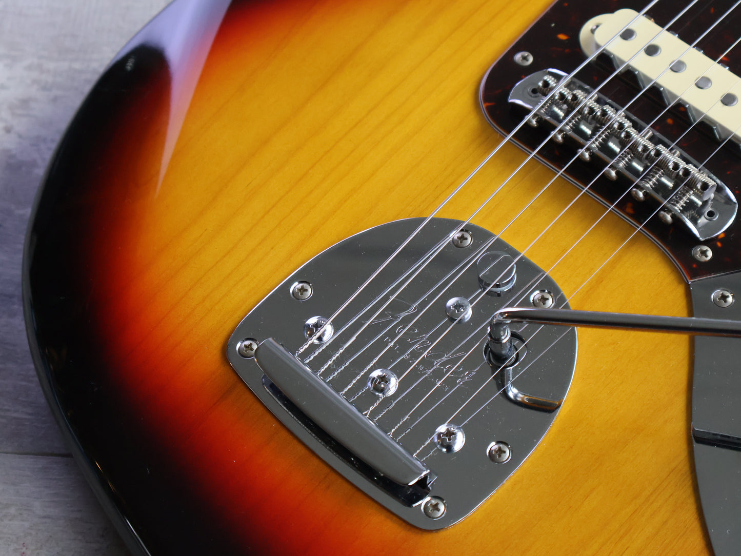 2006 Fender Japan JG66-93 '66 Reissue Jaguar (Sunburst)