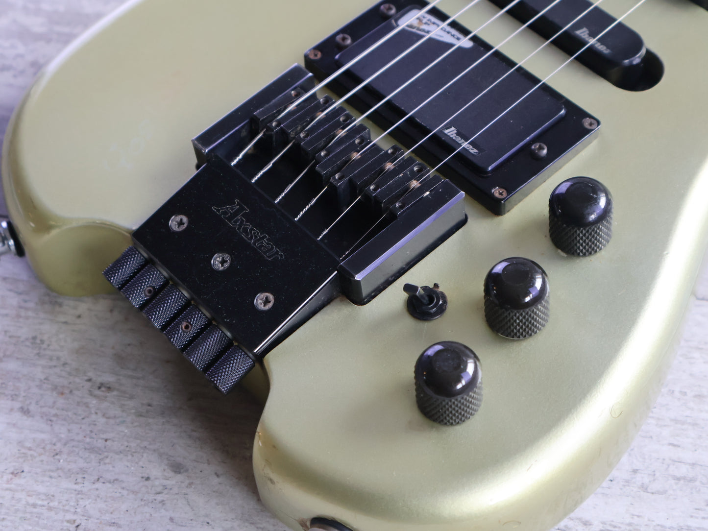 1986 Ibanez Japan AX75 Axstar Headless Guitar (Silver)