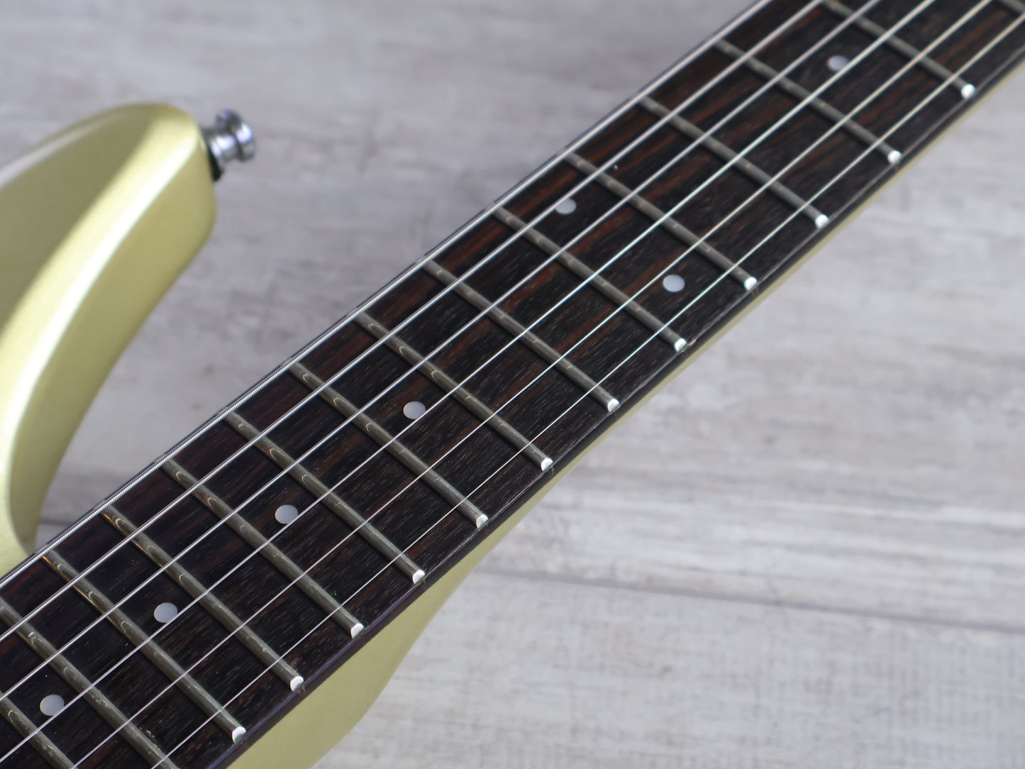 1986 Ibanez Japan AX75 Axstar Headless Guitar (Silver)