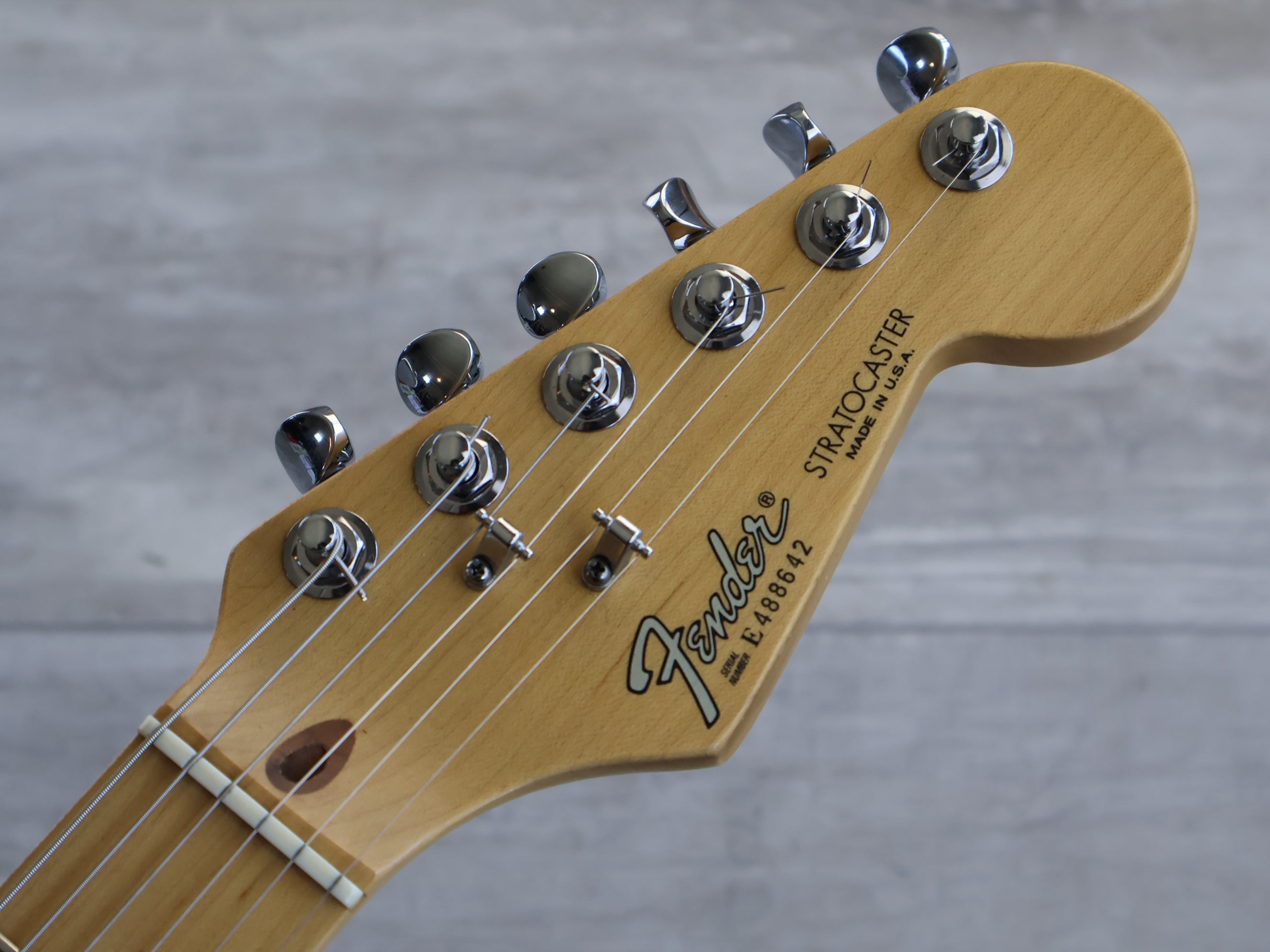 1988 Fender USA Deluxe American Standard Stratocaster (Fiesta Red