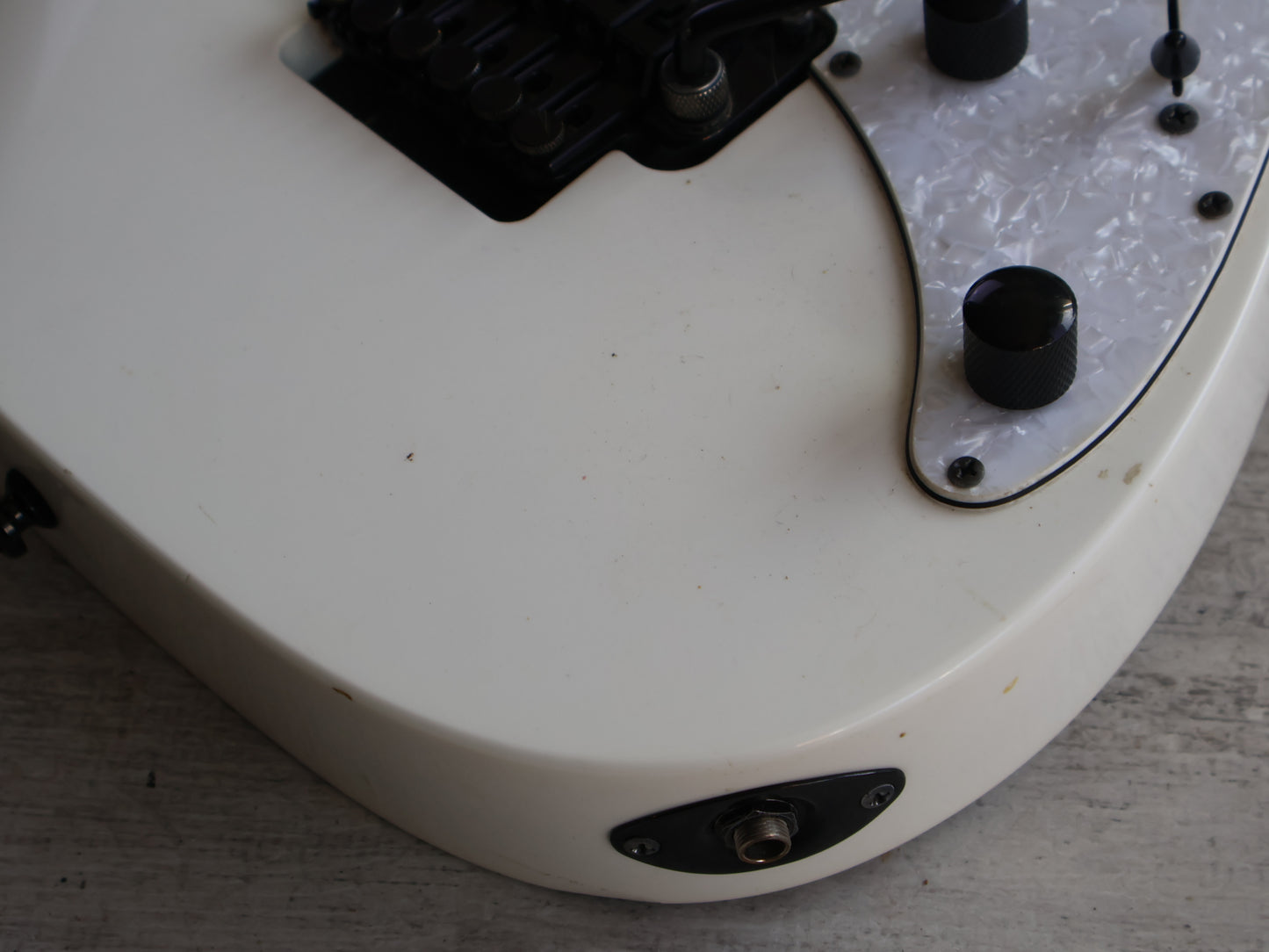 2019 Ibanez RG350DX HSH Superstrat (White)