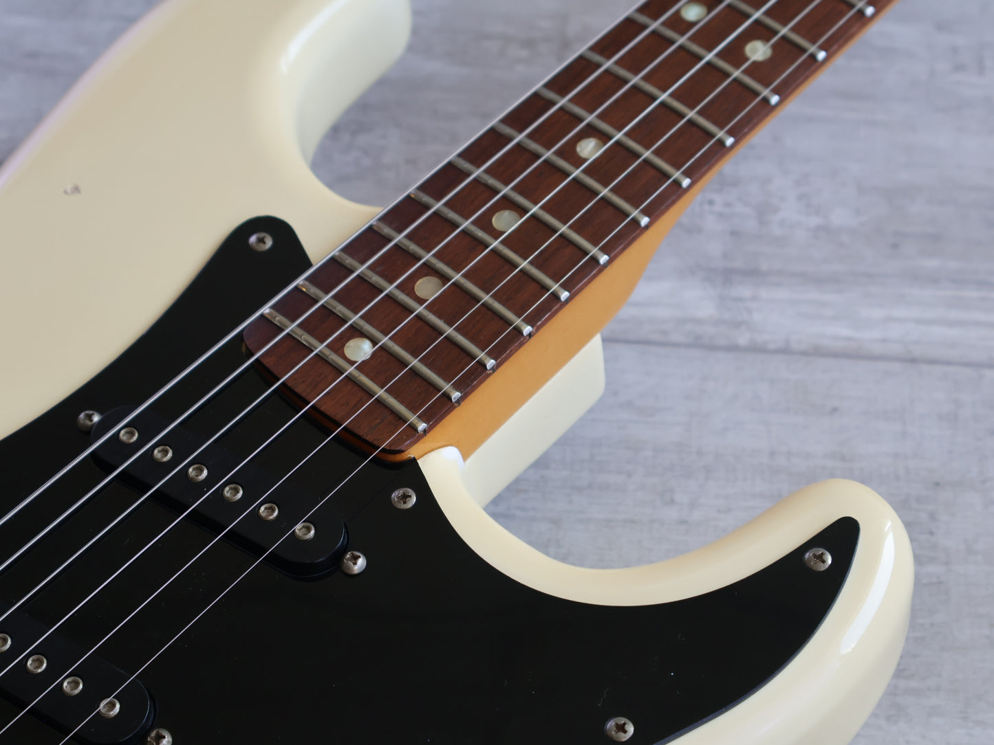 1985 Fernandes Japan ST-65JL Jake E Lee Signature Stratocaster (White)