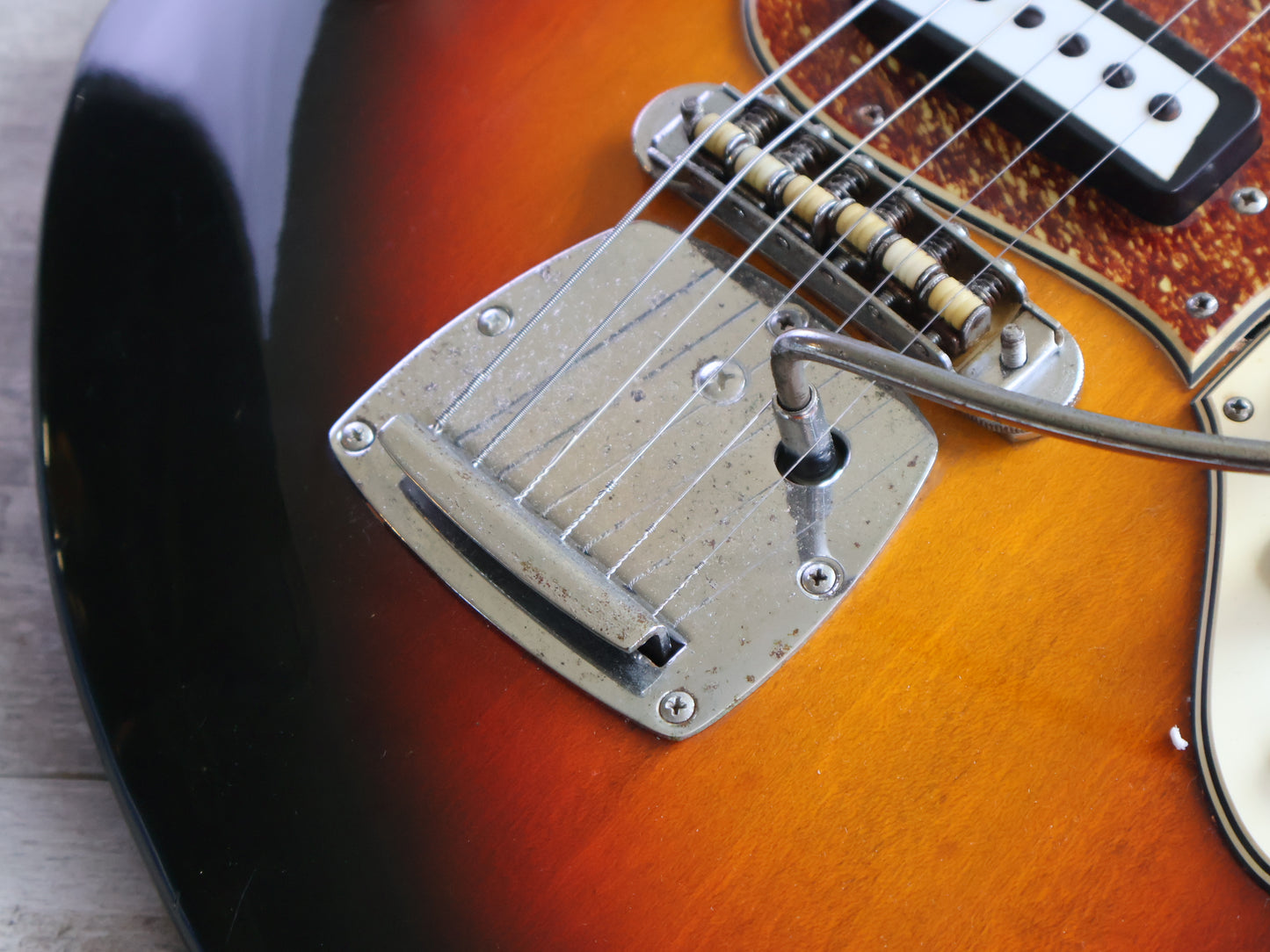 1960's Aria Diamond Japan (Matsumoku) 1532T Jaguar-Style Offset (Sunburst)