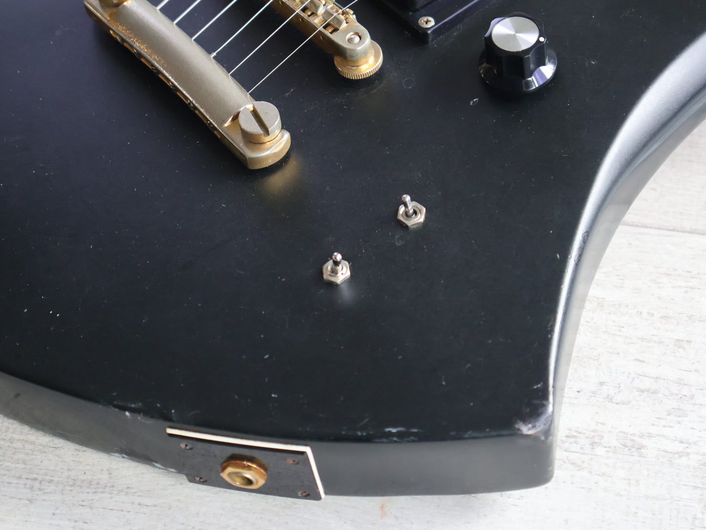 1992 Burny Hide X Japan MG-125S Mockingbird w/Sustainer (Matte Black)