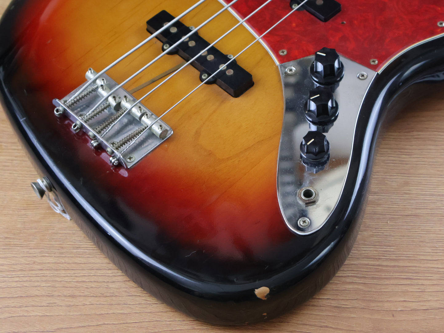 1993 Fender Japan JB62 '62 Reissue Jazz Bass (Sunburst)