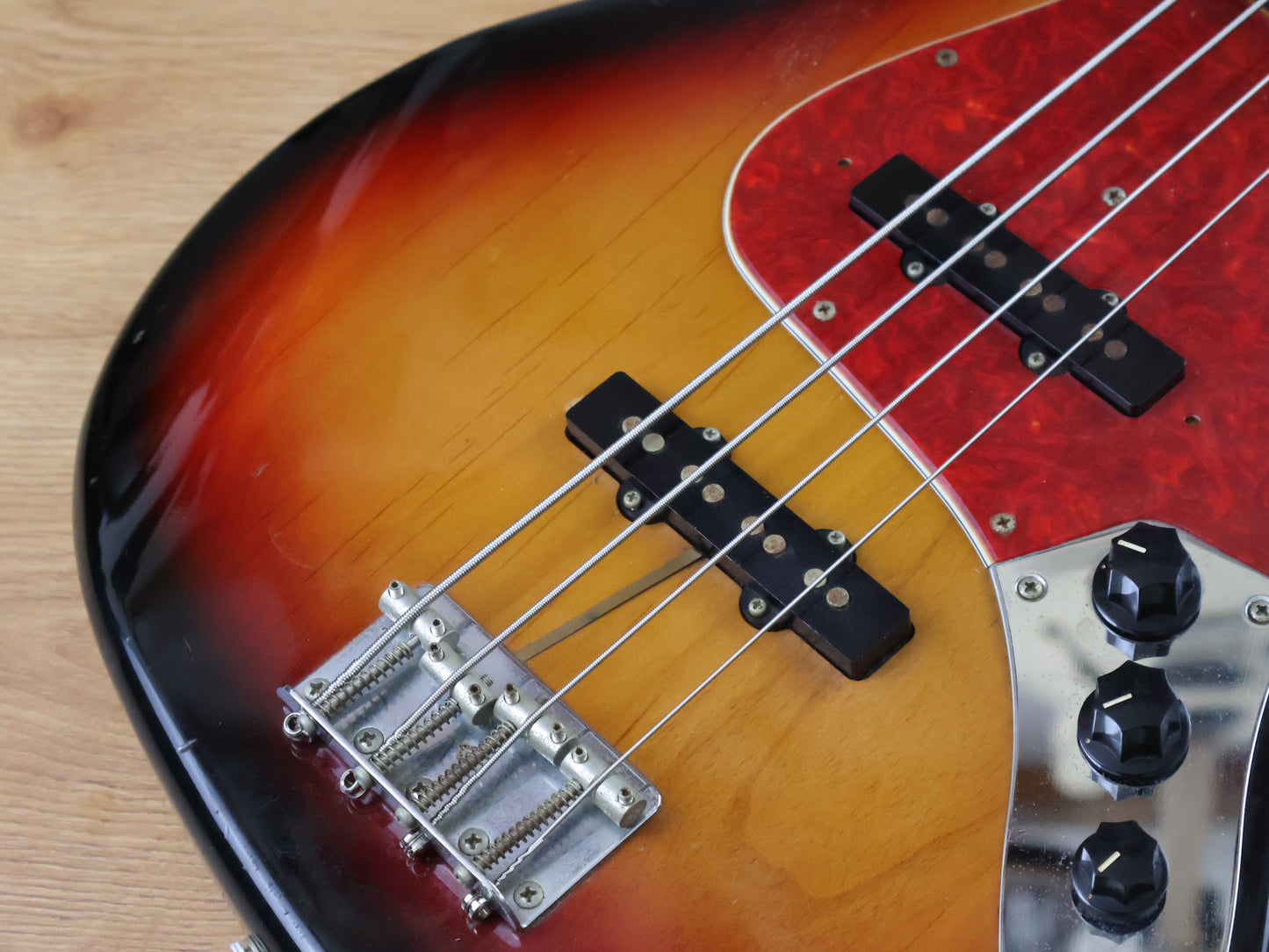 1993 Fender Japan JB62 '62 Reissue Jazz Bass (Sunburst)