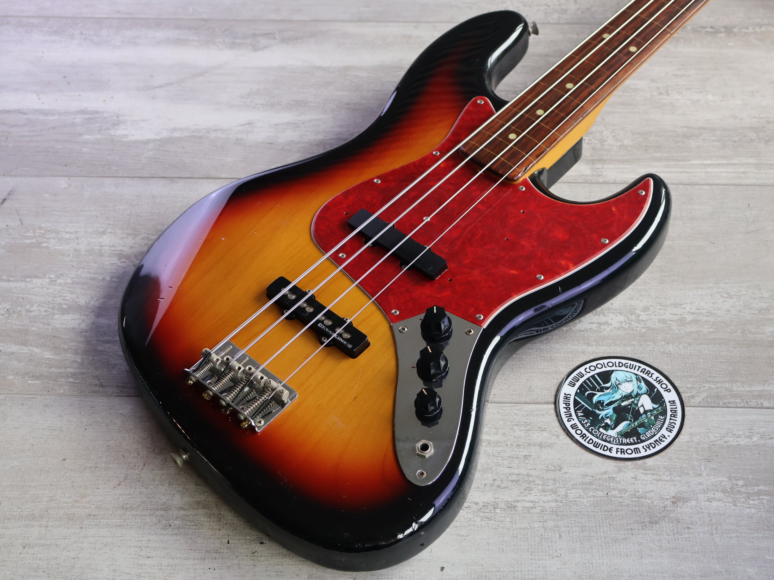 1999 Fender Japan JB62-77FL Fretless Jazz Bass (Sunburst) – Cool