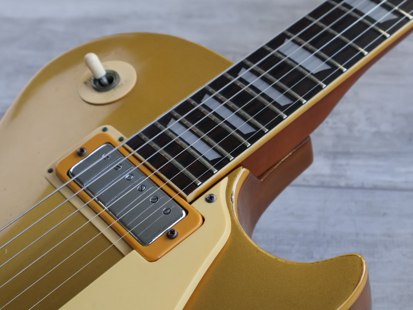 1976 Greco Japan EG-550GS Les Paul Deluxe (Goldtop)