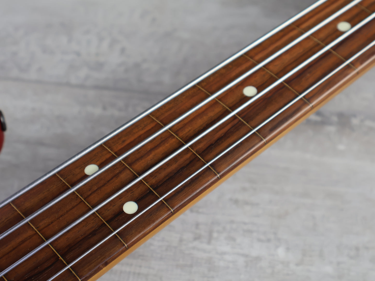 1991 Fender Japan JB62 Custom Edition Fretless Jazz Bass w/Bartolini's (Candy Apple Red)