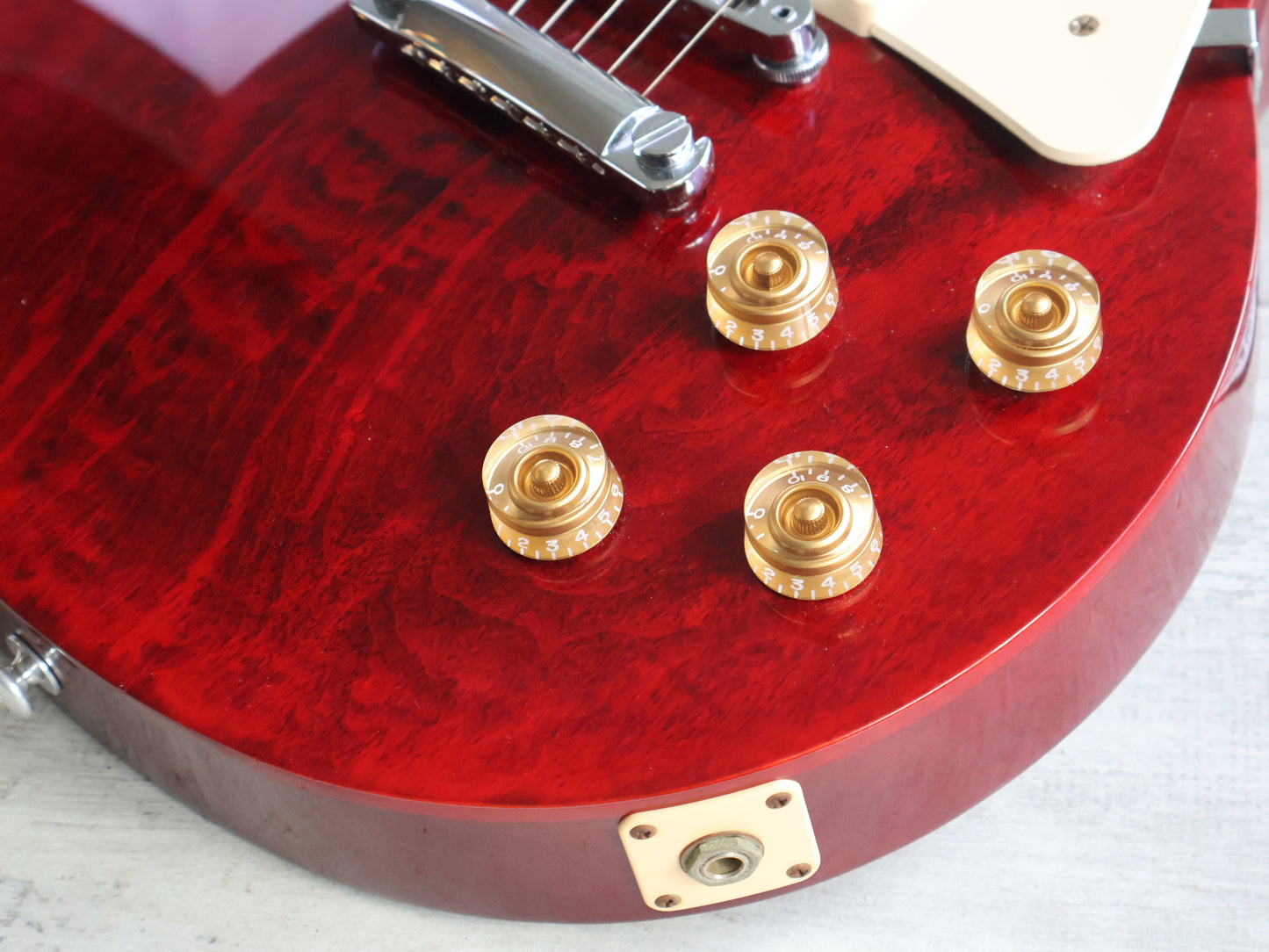 2016 Gibson USA Les Paul Studio (Wine Red)