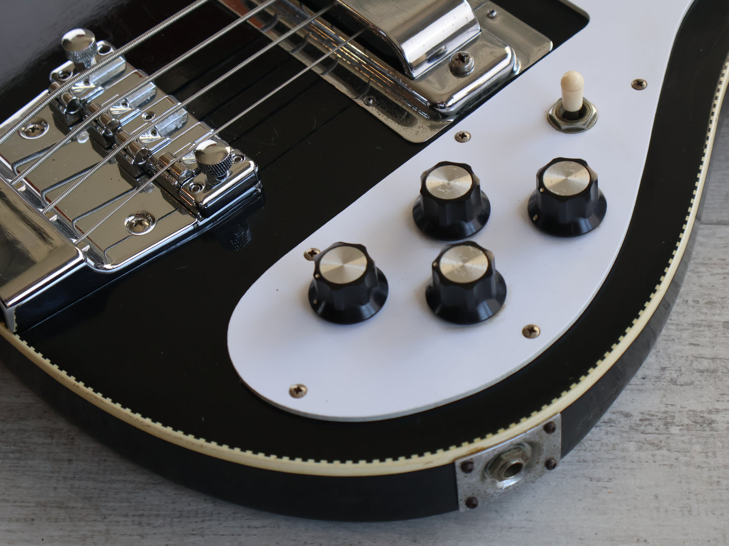 1975 Heerby Japan  EB-580 "4003" Bass (Black)