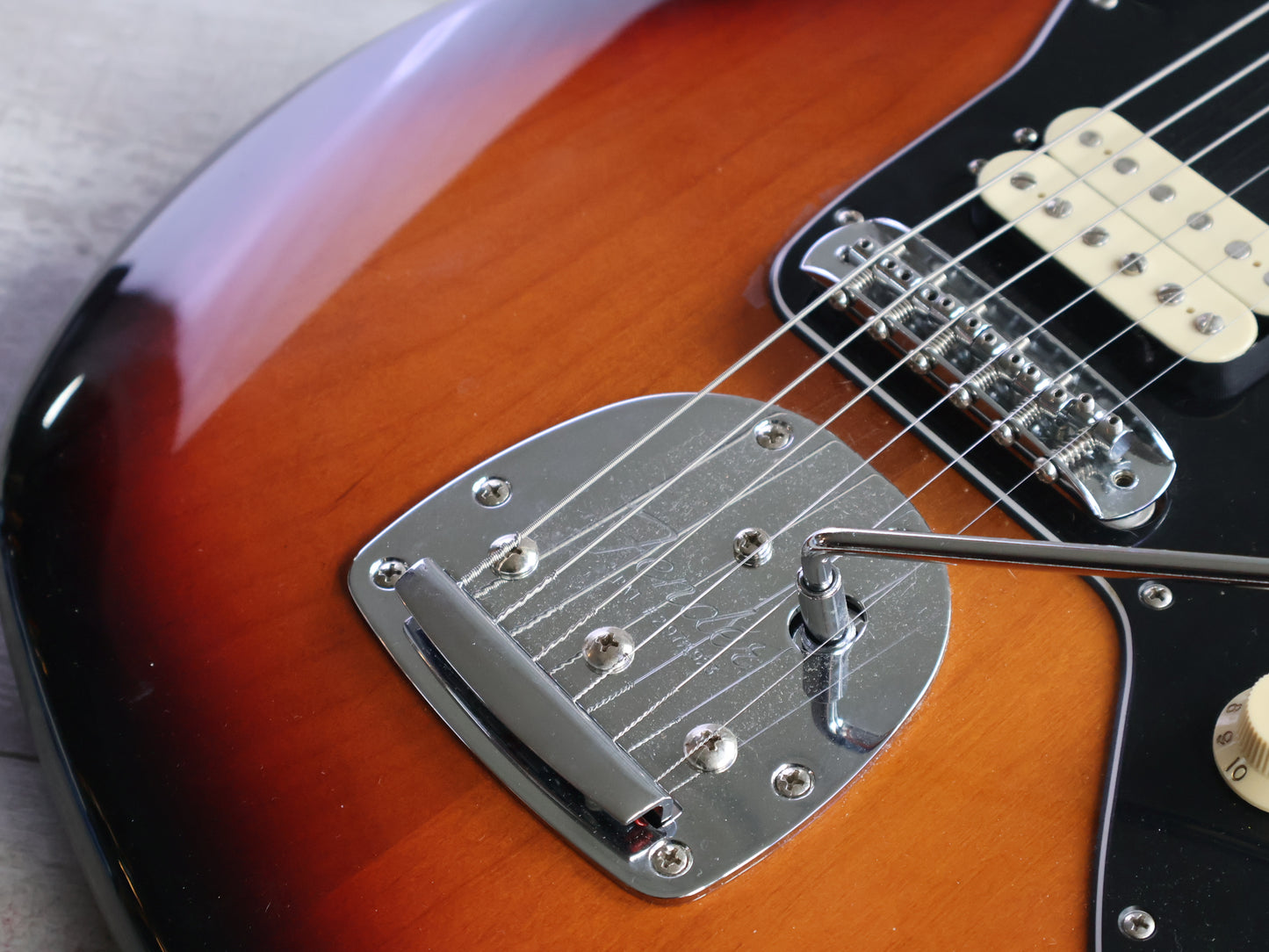 2021 Fender Player Jazzmaster HH (3-Color Sunburst)