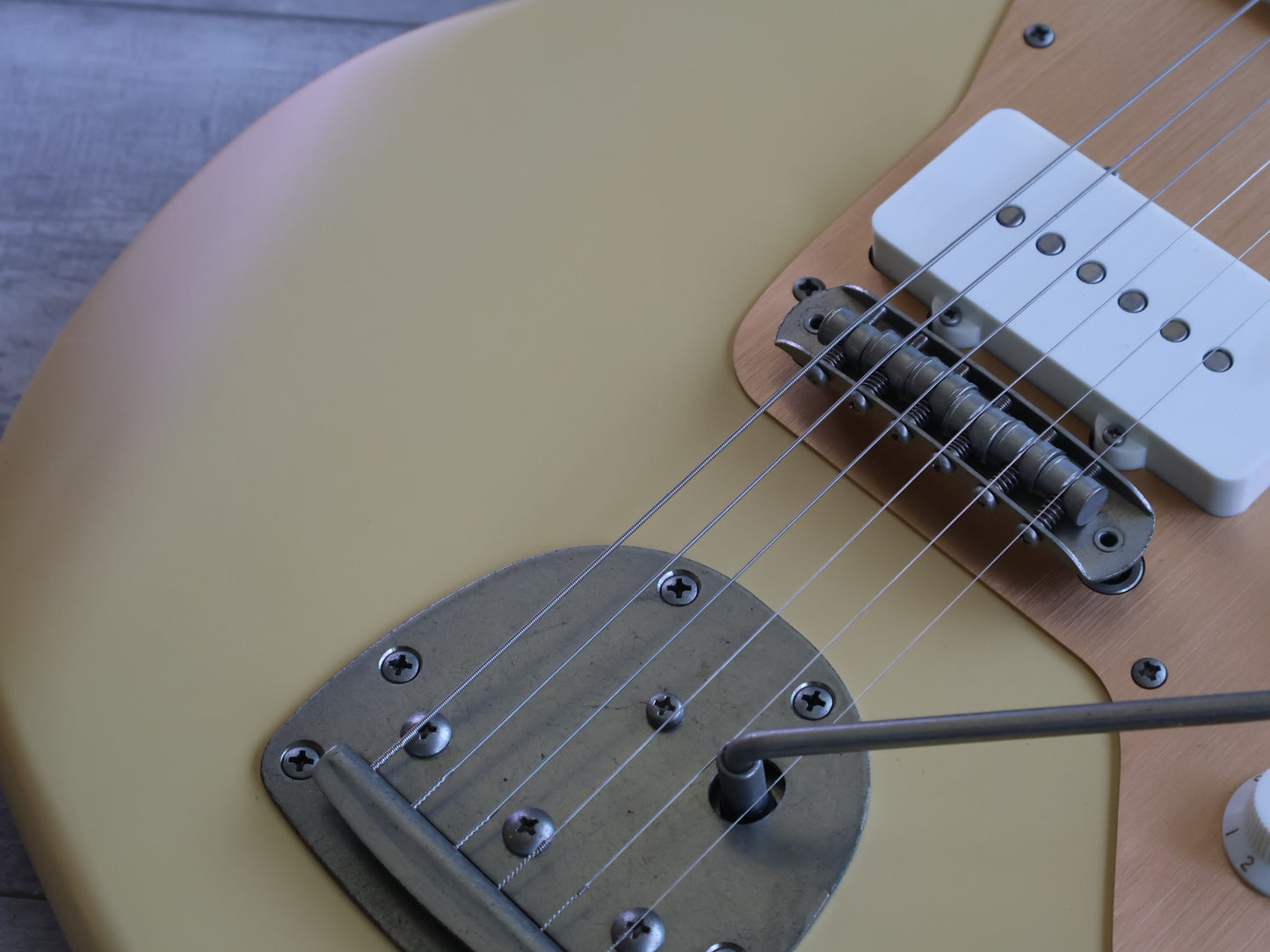 Squier 40th Anniversary Vintage Edition Jazzmaster (Satin Desert Sand)