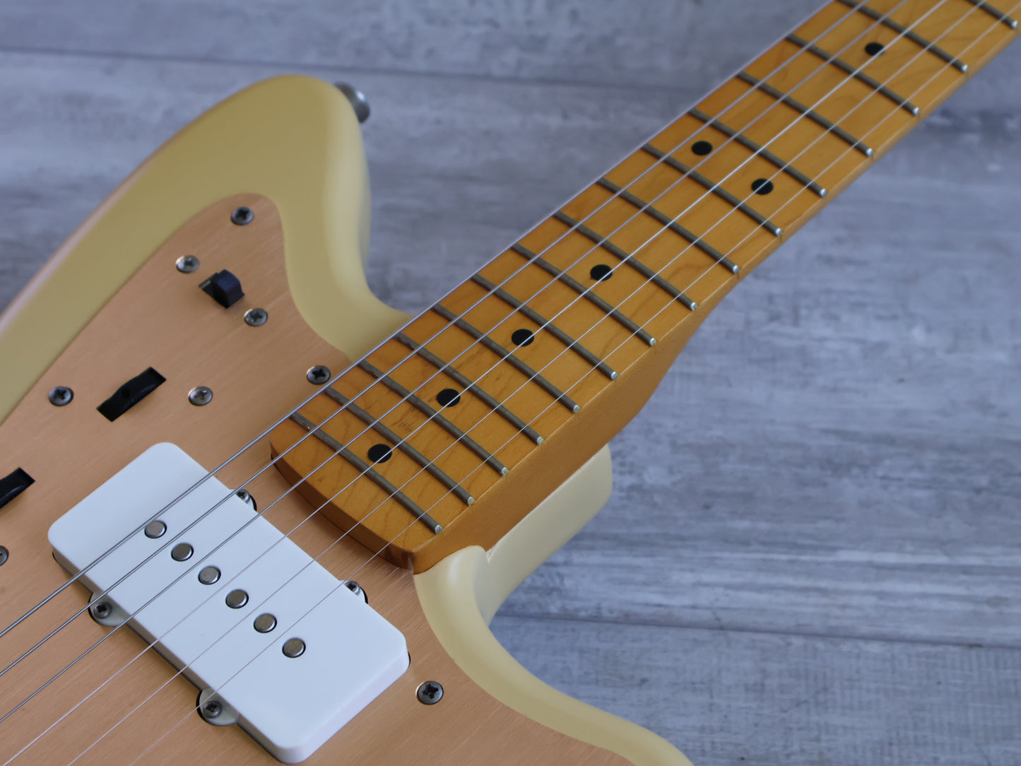 Squier 40th Anniversary Vintage Edition Jazzmaster (Satin Desert Sand)