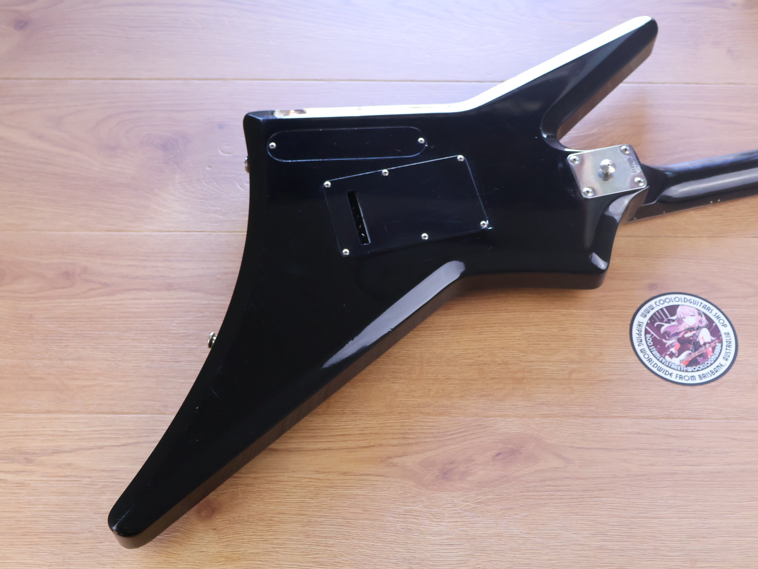 Tokai FV-50 82年製　ブラック 1985 Tokai F-55 Five Star Explorer (Black) – Cool Old Guitars