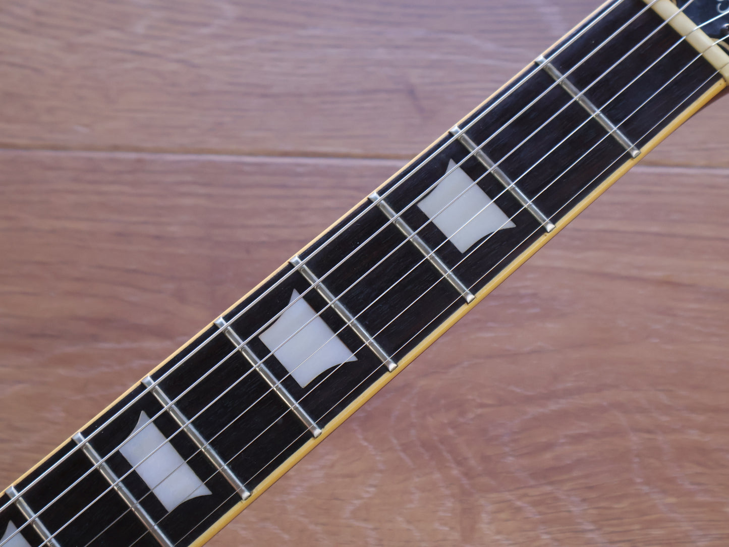 1970’s Aria Pro II Japan LS-400 Les Paul Standard (Sunburst)