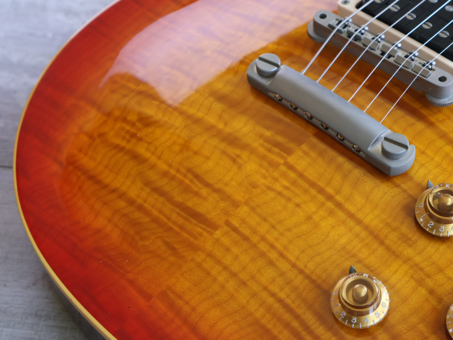 1996 Gibson USA Les Paul Classic Premium Plus (Heritage Cherry Sunburst)