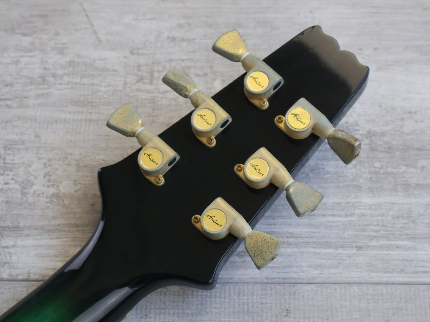 1982 Aria Pro II Japan U-DELUXE Urchin Deluxe (Green-Black Sunburst)