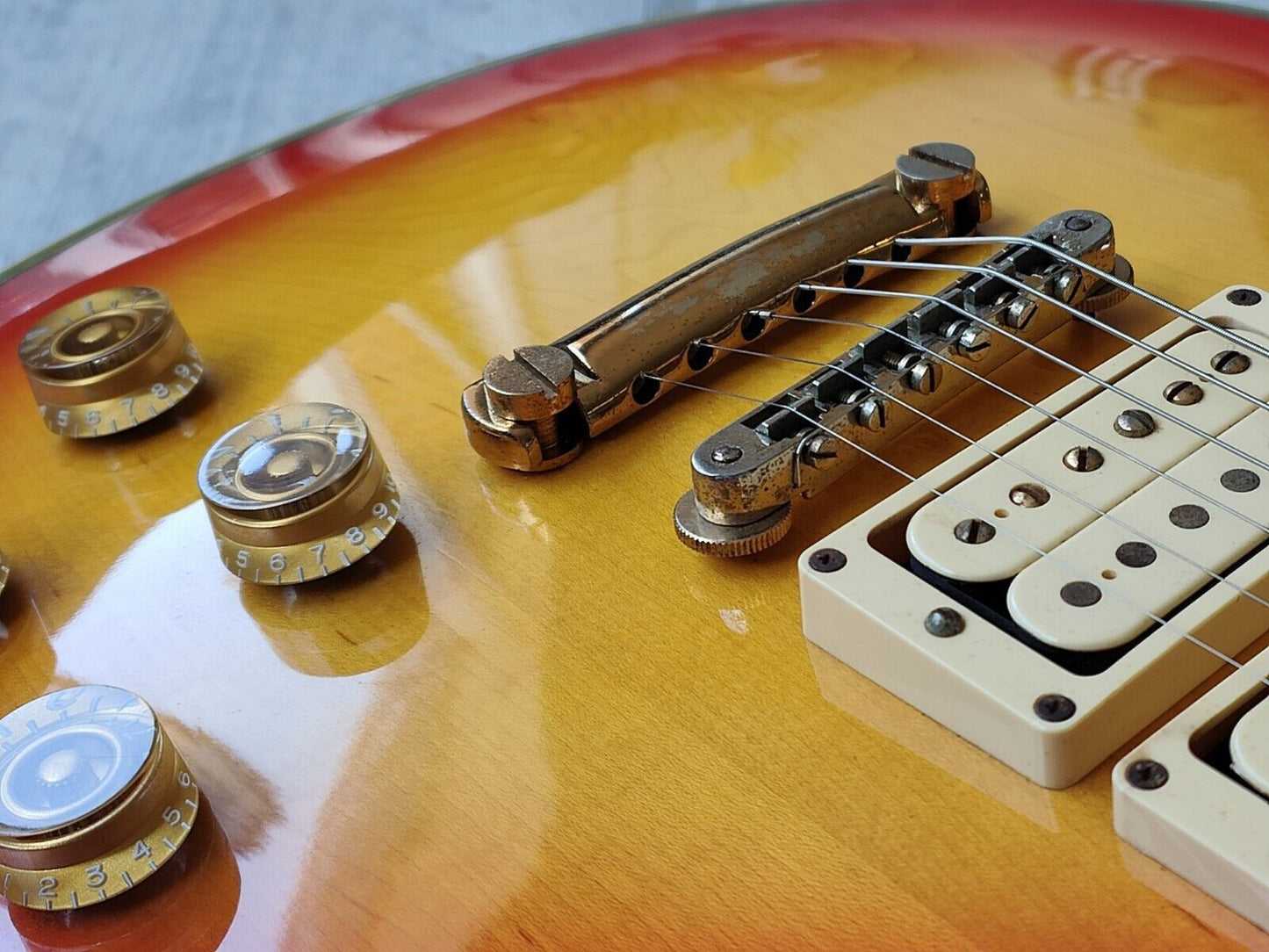 1982 Greco Japan EG-600P Super Power Les Paul Custom 3PU (Cherry Sunburst)