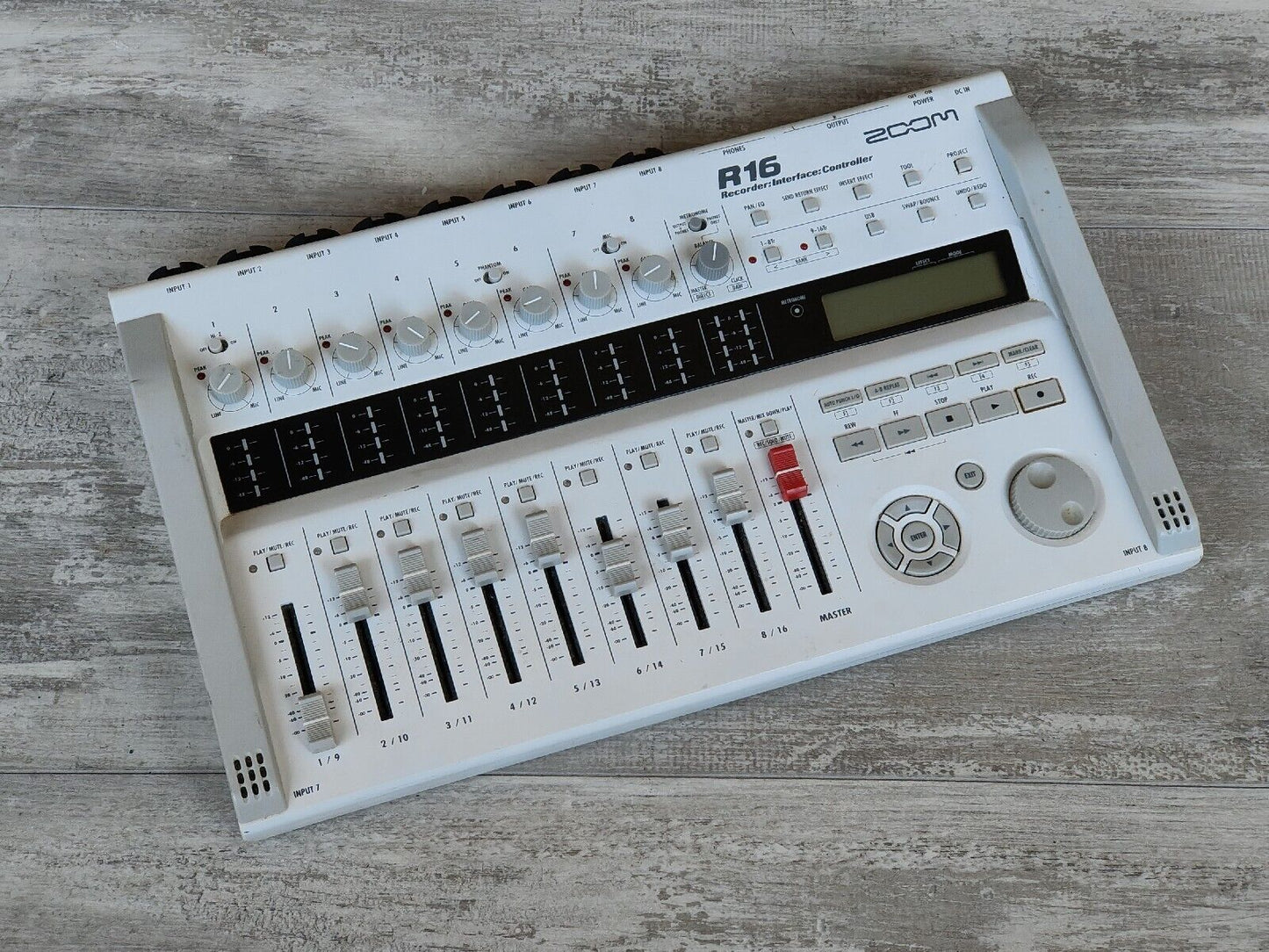 Zoom R16 USB Audio Interface / Digital Multitrack Recorder / Control S ...