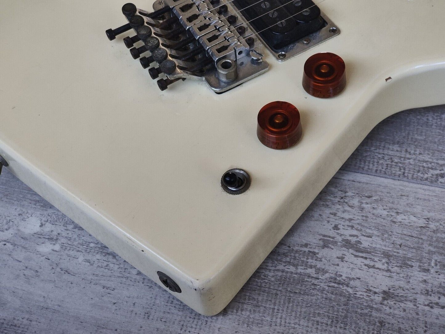 1987 Fernandes Japan BX-70 Short Scale Explorer (Vintage White)