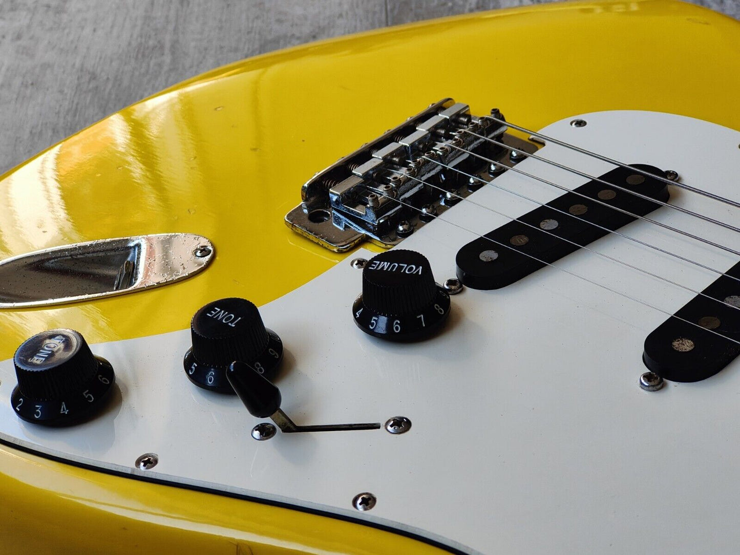 1970's Founder Japan Stratocaster (Graffiti Yellow)