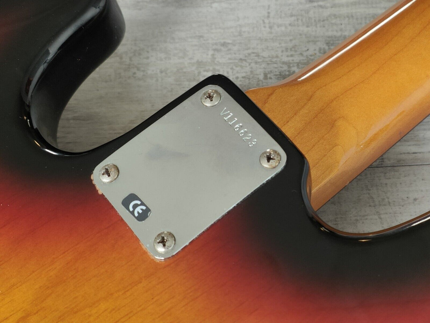 1999 Fender USA AVRI Vintage Reissue '62 Jazz Bass (Sunburst)