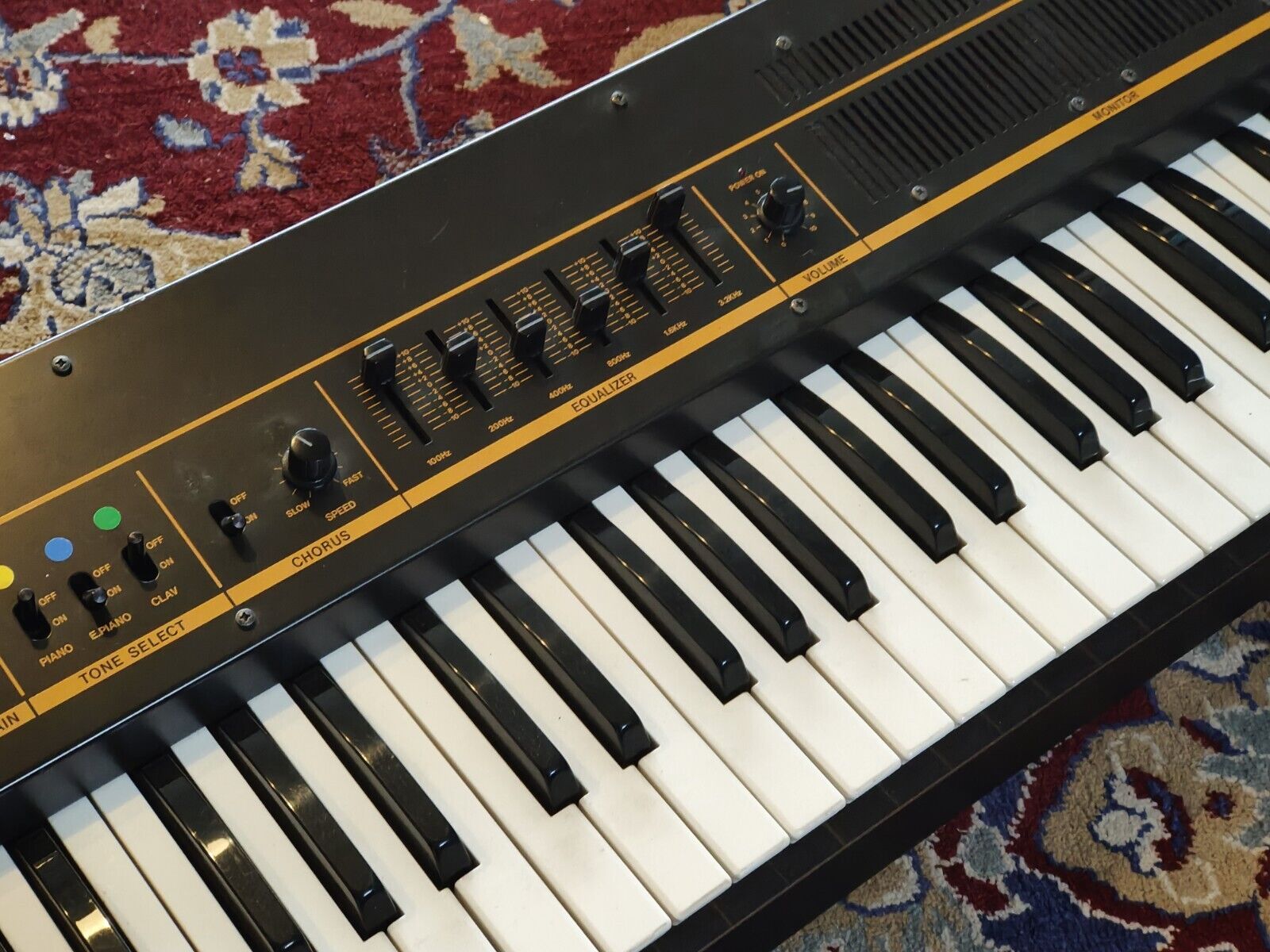 Vintage Korg LP-10 Japan Electronic Piano Keyboard – Cool Old Guitars