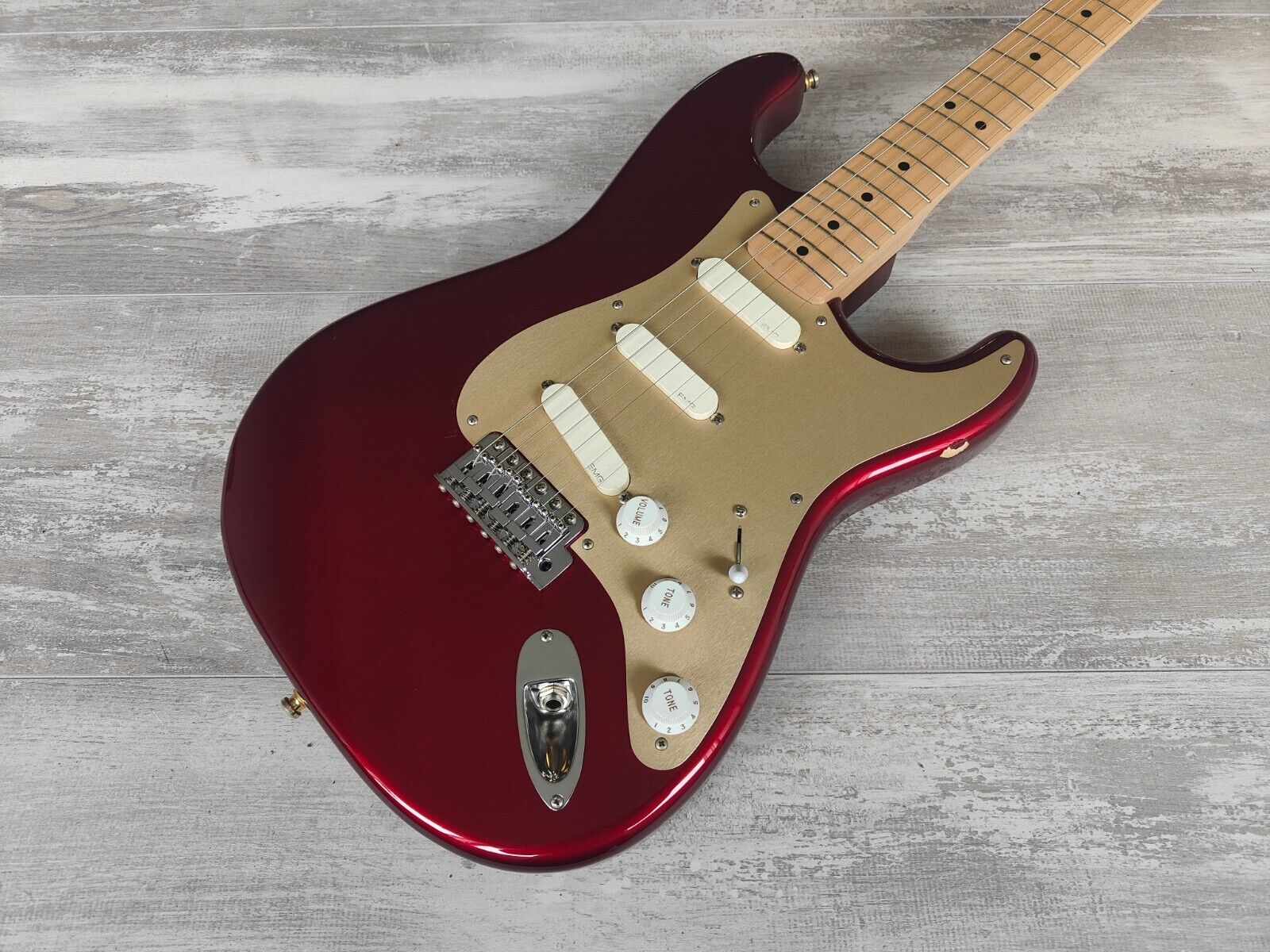2014 Fender Japan ST72 '72 Reissue Stratocaster w/EMG's (Candy Apple R ...