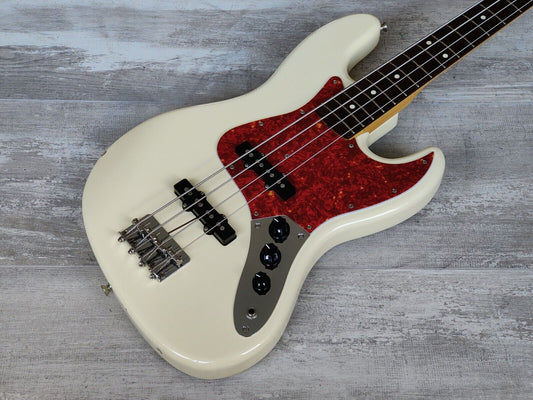 1995 Fender Japan JB62M '62 Reissue Medium Scale Jazz Bass (Vintage White)