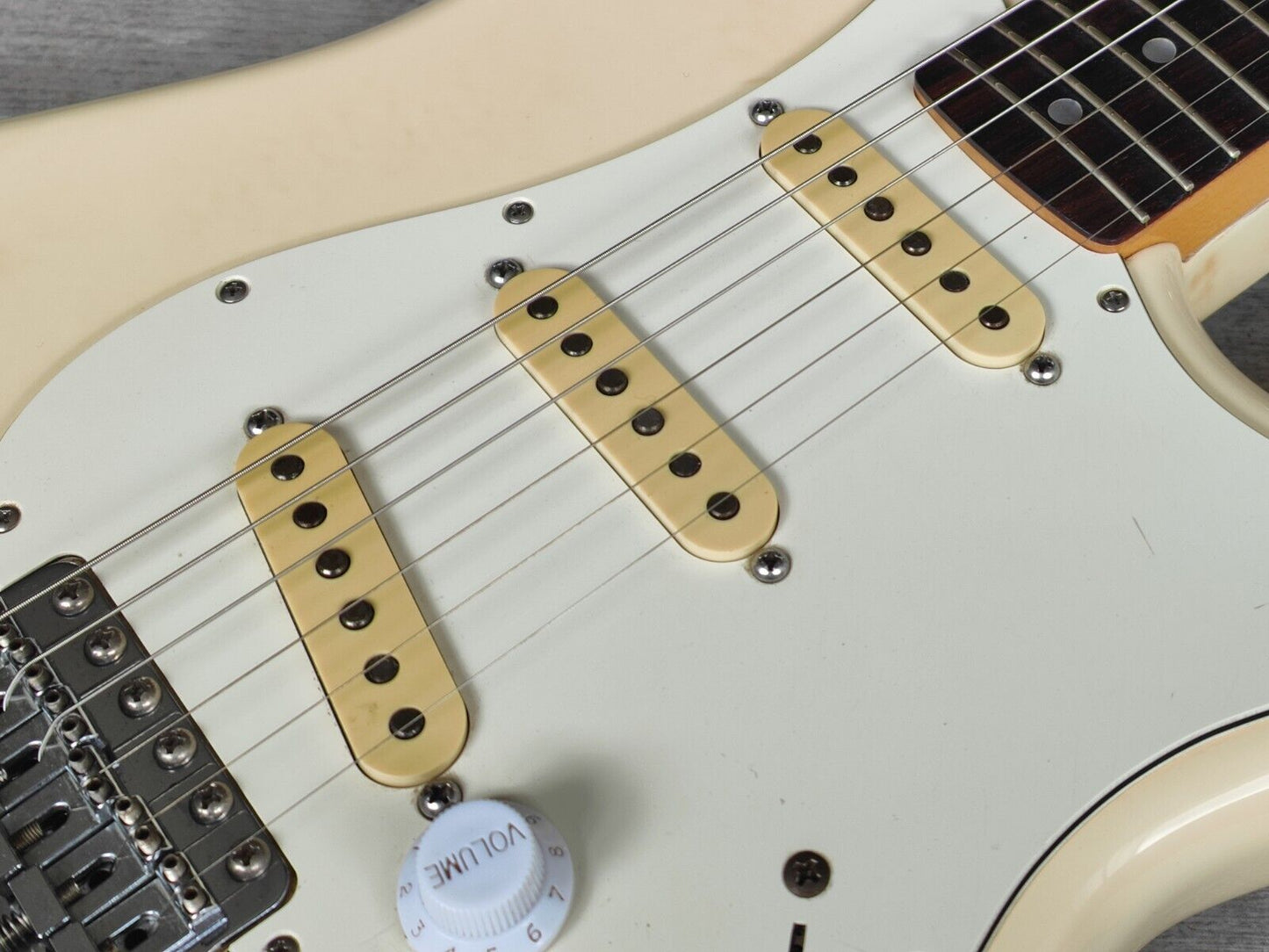 1986 Fender Japan ST72-65 '72 Reissue Blackmore Scalloped Stratocaster (White)