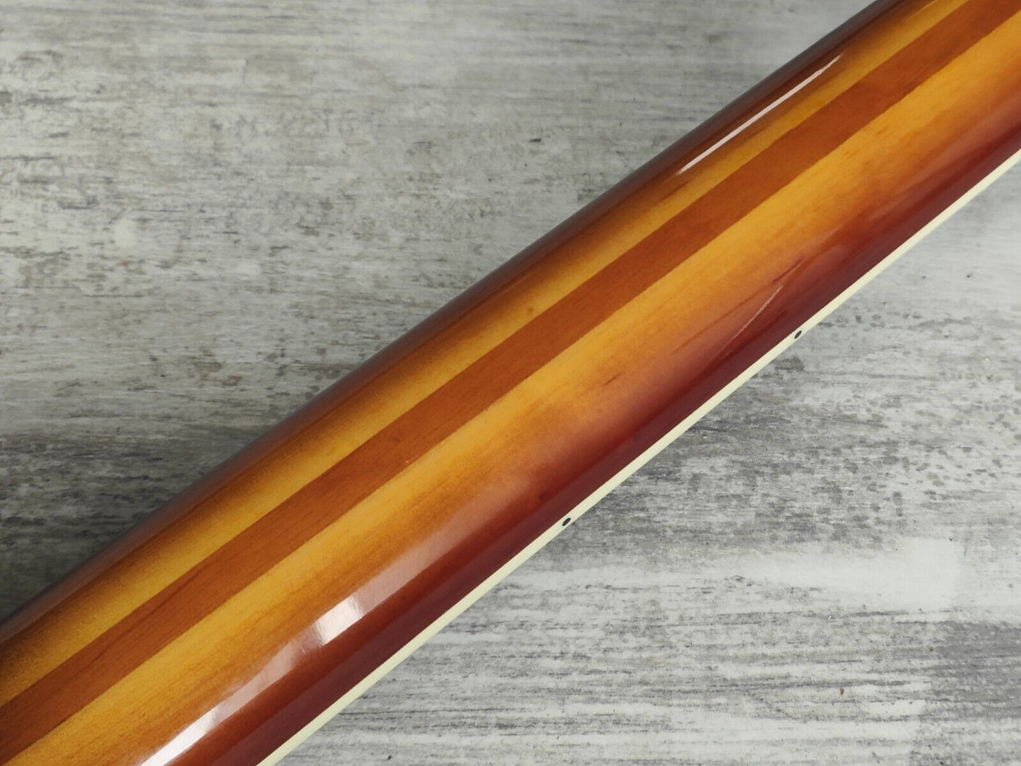 Hofner Contemporary Series CT500/1 Violin Beatle Bass (Sunburst)