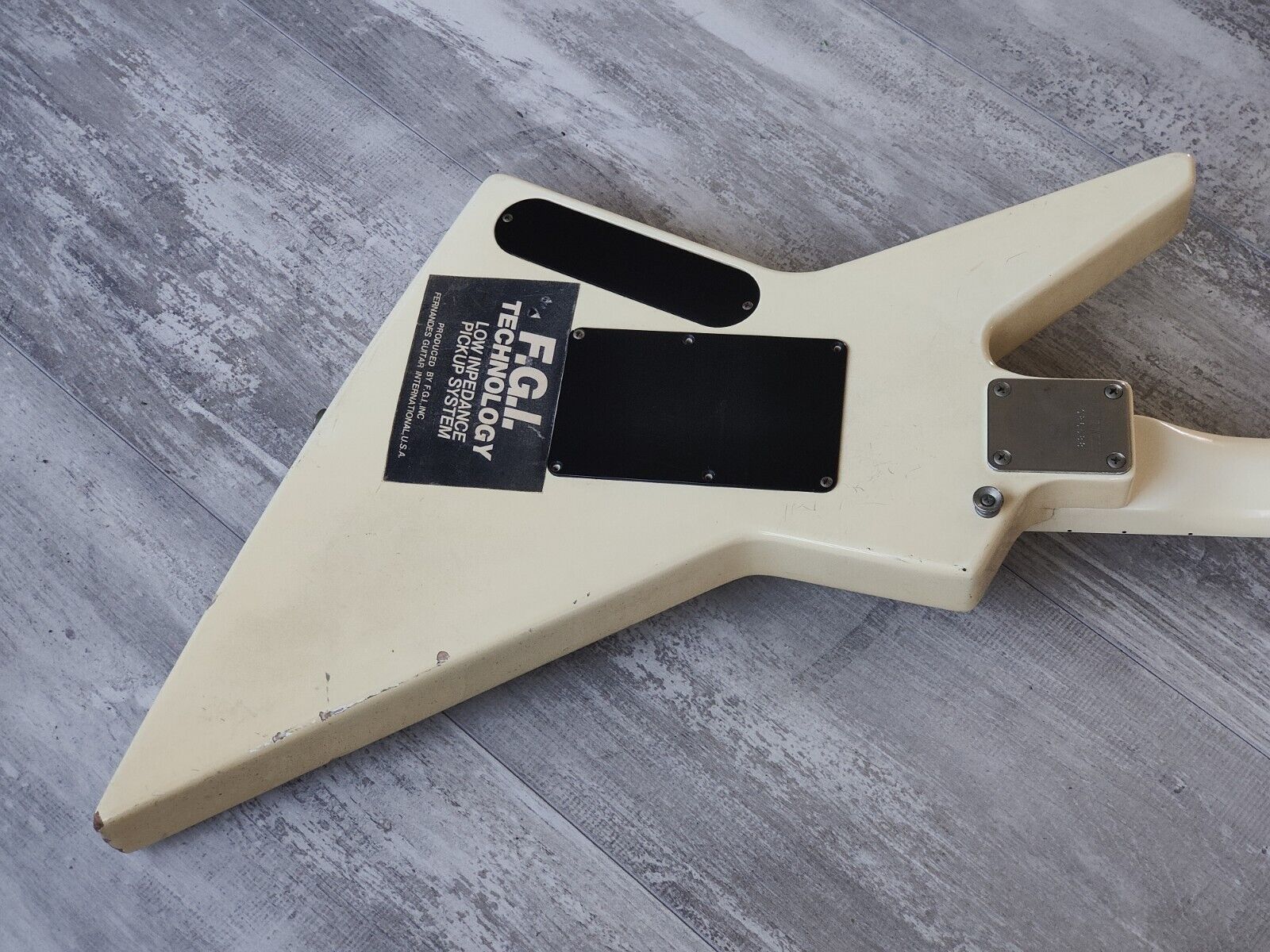 1987 Fernandes Japan BX-70 Short Scale Explorer (Vintage White