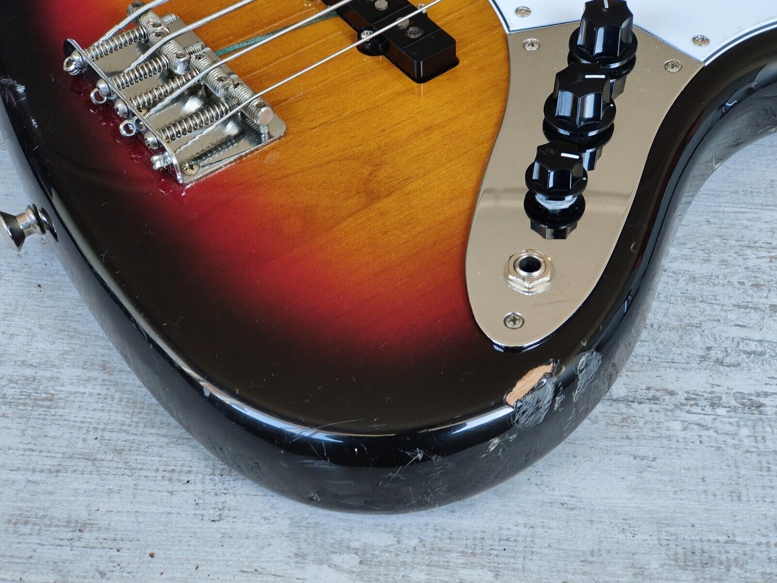 2006 Fender Japan JB62-58 '62 Reissue Jazz Bass (Sunburst) – Cool