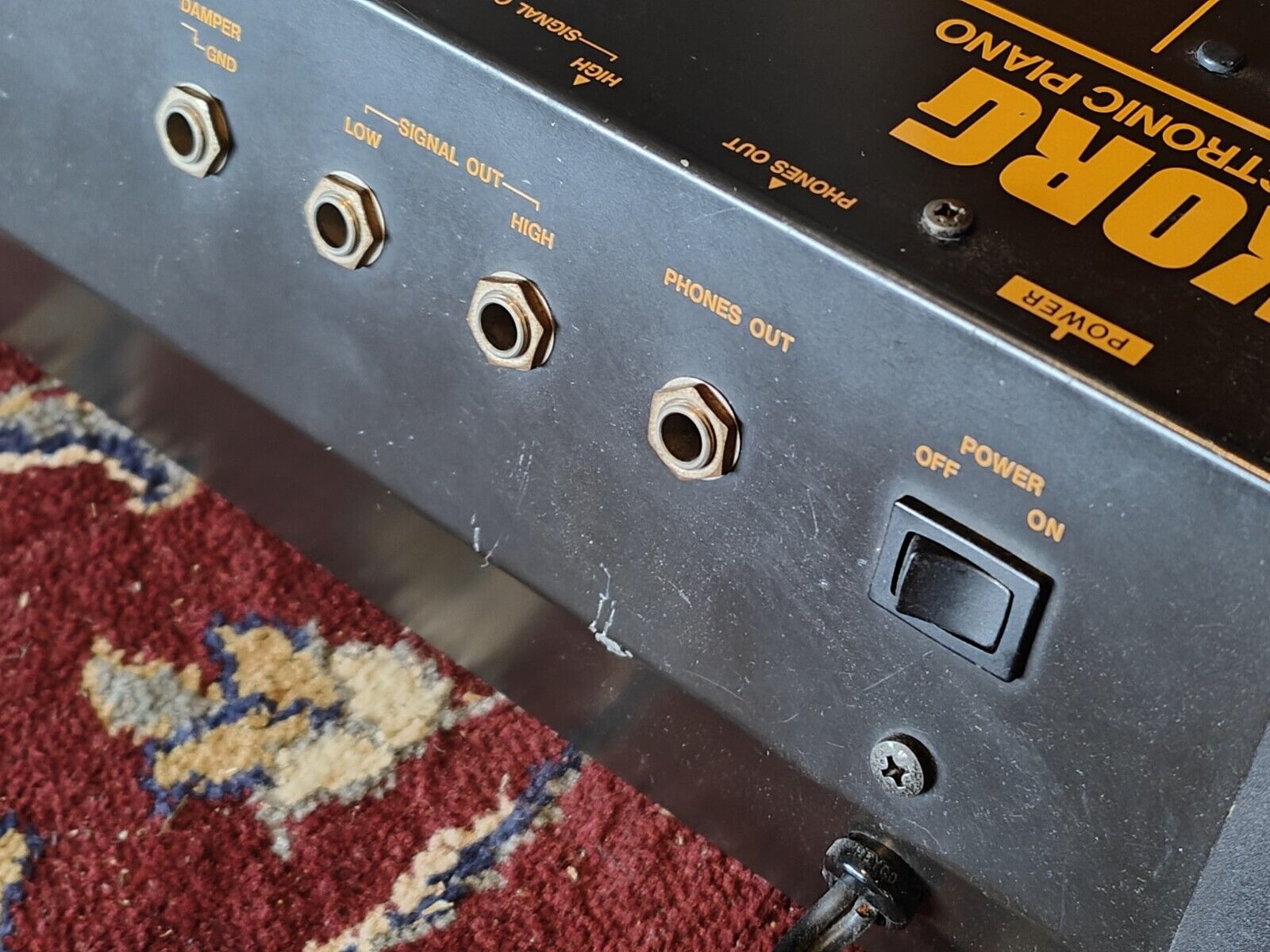 Vintage Korg LP-10 Japan Electronic Piano Keyboard – Cool Old Guitars