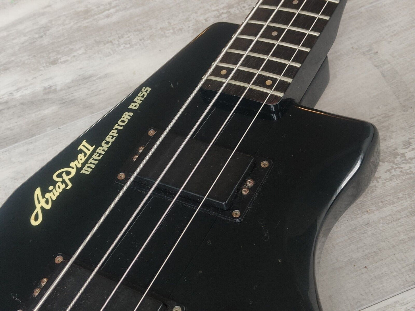 1986 Aria Pro II Japan Interceptor Headless Bass (Black)