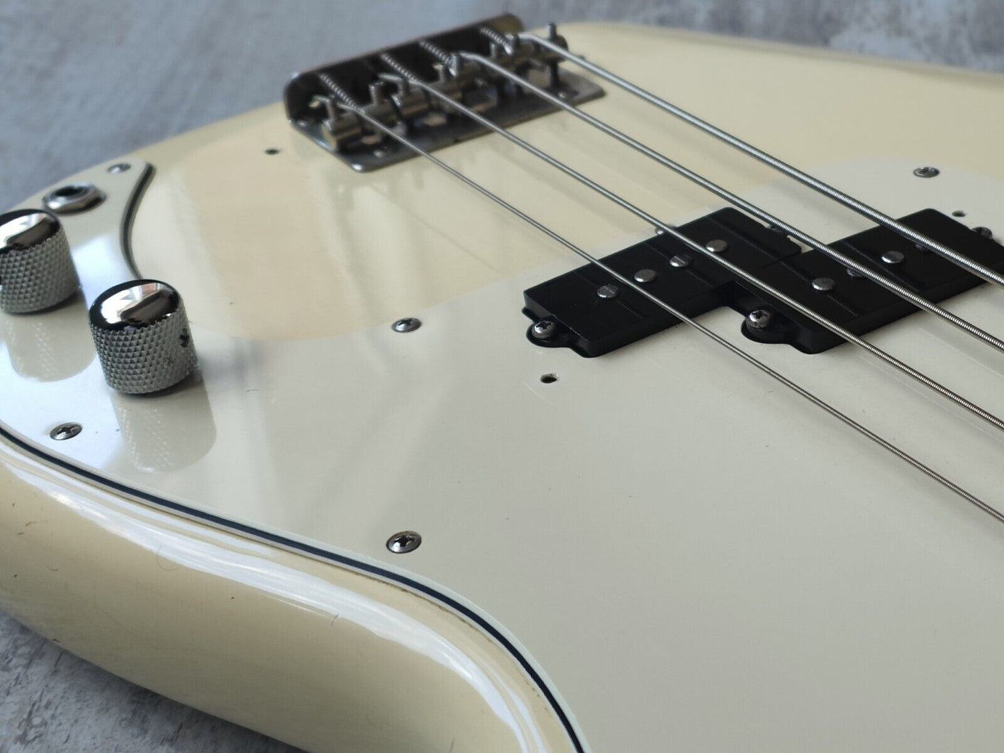 1977 Greco Japan PB420W Mercury Precision Bass (Vintage White)