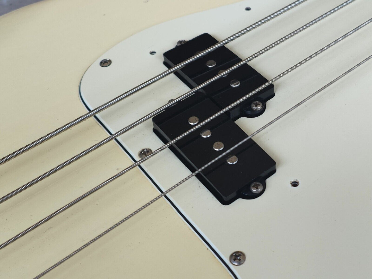 1977 Greco Japan PB420W Mercury Precision Bass (Vintage White)