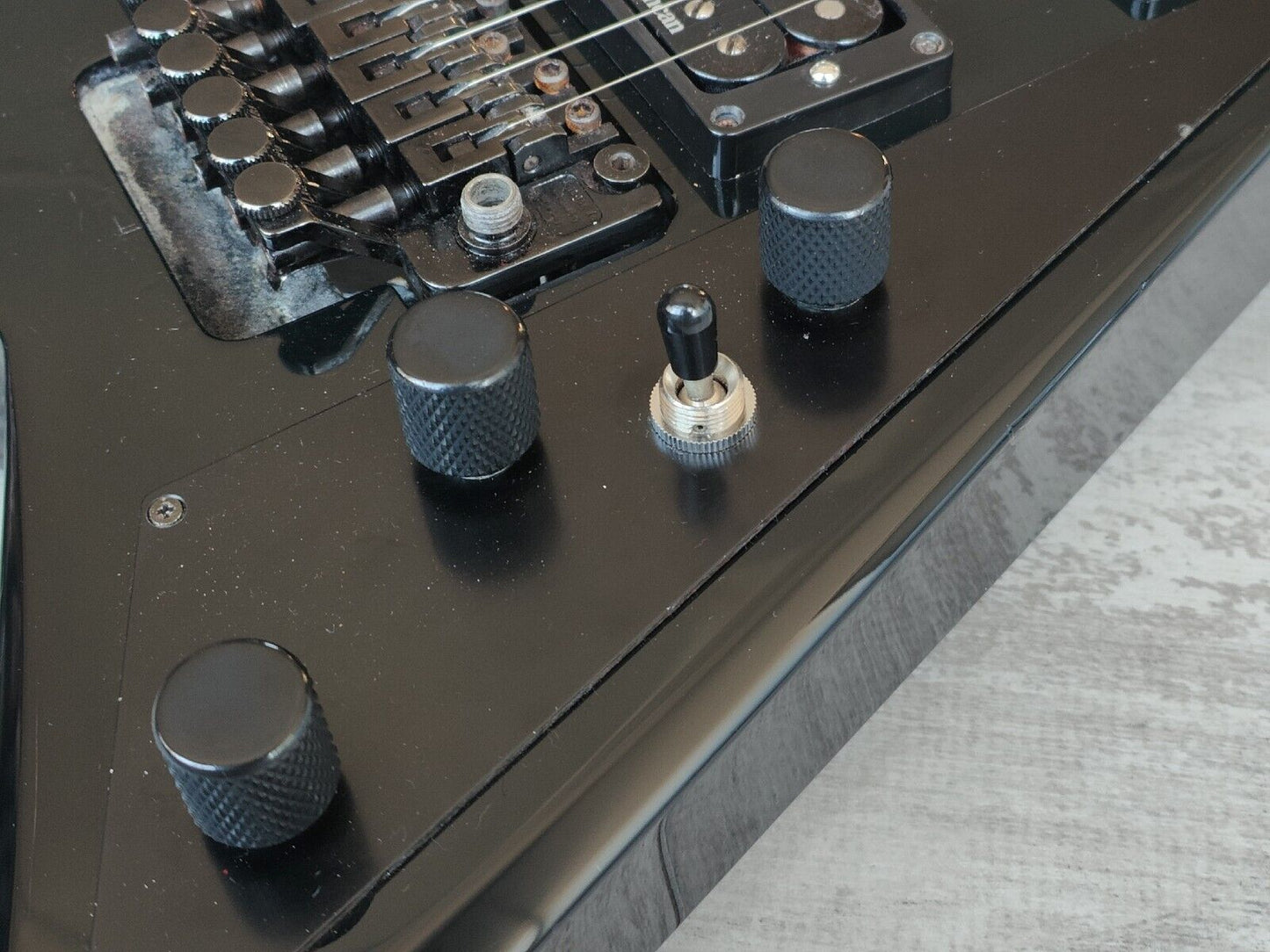 2004 Jackson Stars Japan RR-J2 Rhoads Neckthru Flying V w/Schaller (Black)